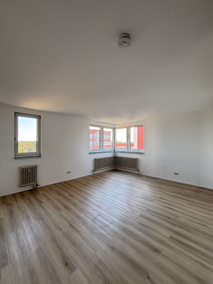 !Charmante 2 Zimmerwohnung in Zentraler Lage von Niederrad! in Schwanheim, Frankfurt am Main