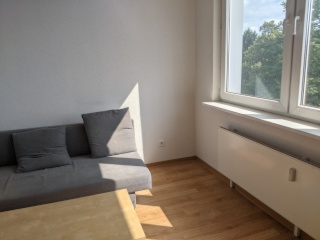 vollständig möblierte 2 Zimmer-Wohnung in Frankfurt-Niederrad in Frankfurt am Main
