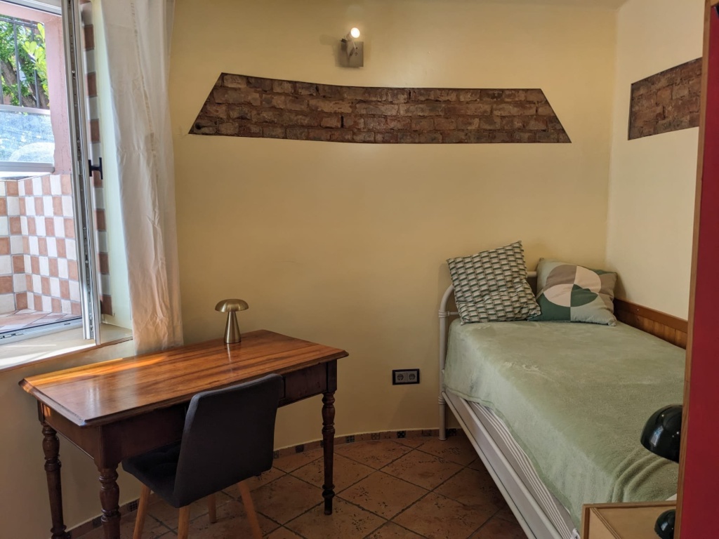 Tiny apartment furnished/Altbau/Garden (EG Alhambra Zimmer) in Sachsenhausen, Frankfurt am Main